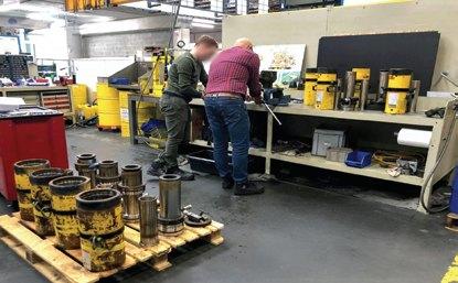 Troubleshooting heavy equipment